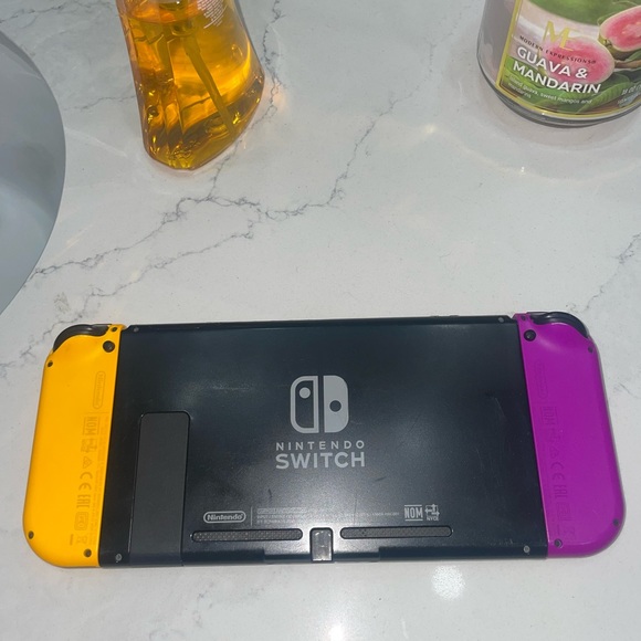 Nintendo switch - Picture 4 of 5